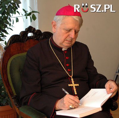 Ile Polska ma biskupów?