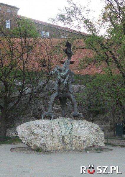Ile lat ma pomnik Smoka Wawelskiego?