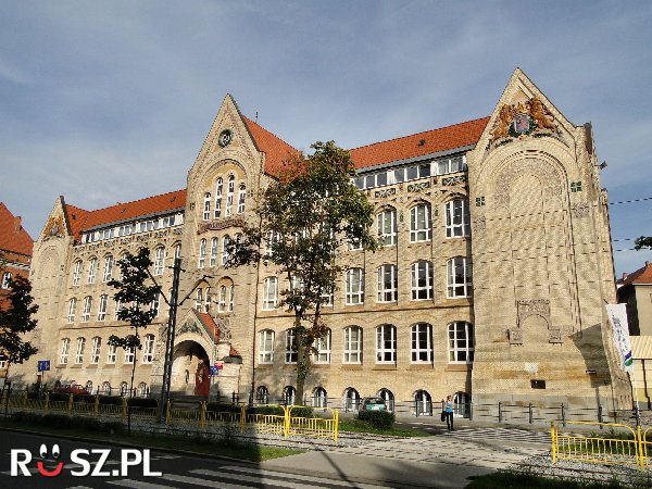 Ile jest uniwersytetów w Polsce?