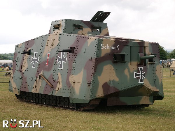 Ile osób było w załodze pierwszego niemieckiego czołgu ?