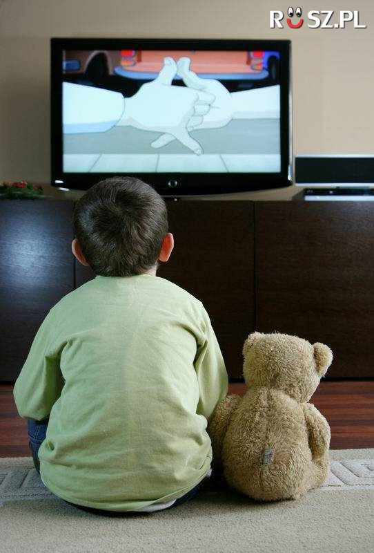 Ile czasu spędza przed telewizorem przeciętne dziecko?